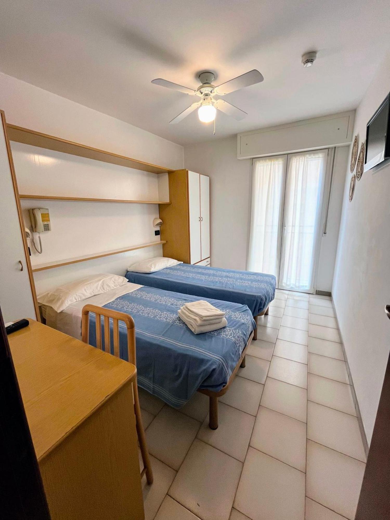 Albergo Villa Denny Rimini Cameră foto