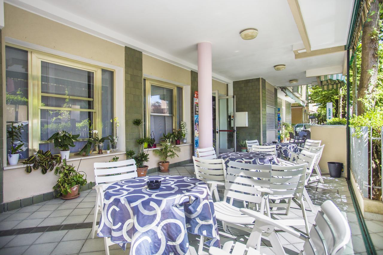 Albergo Villa Denny Rimini Exterior foto